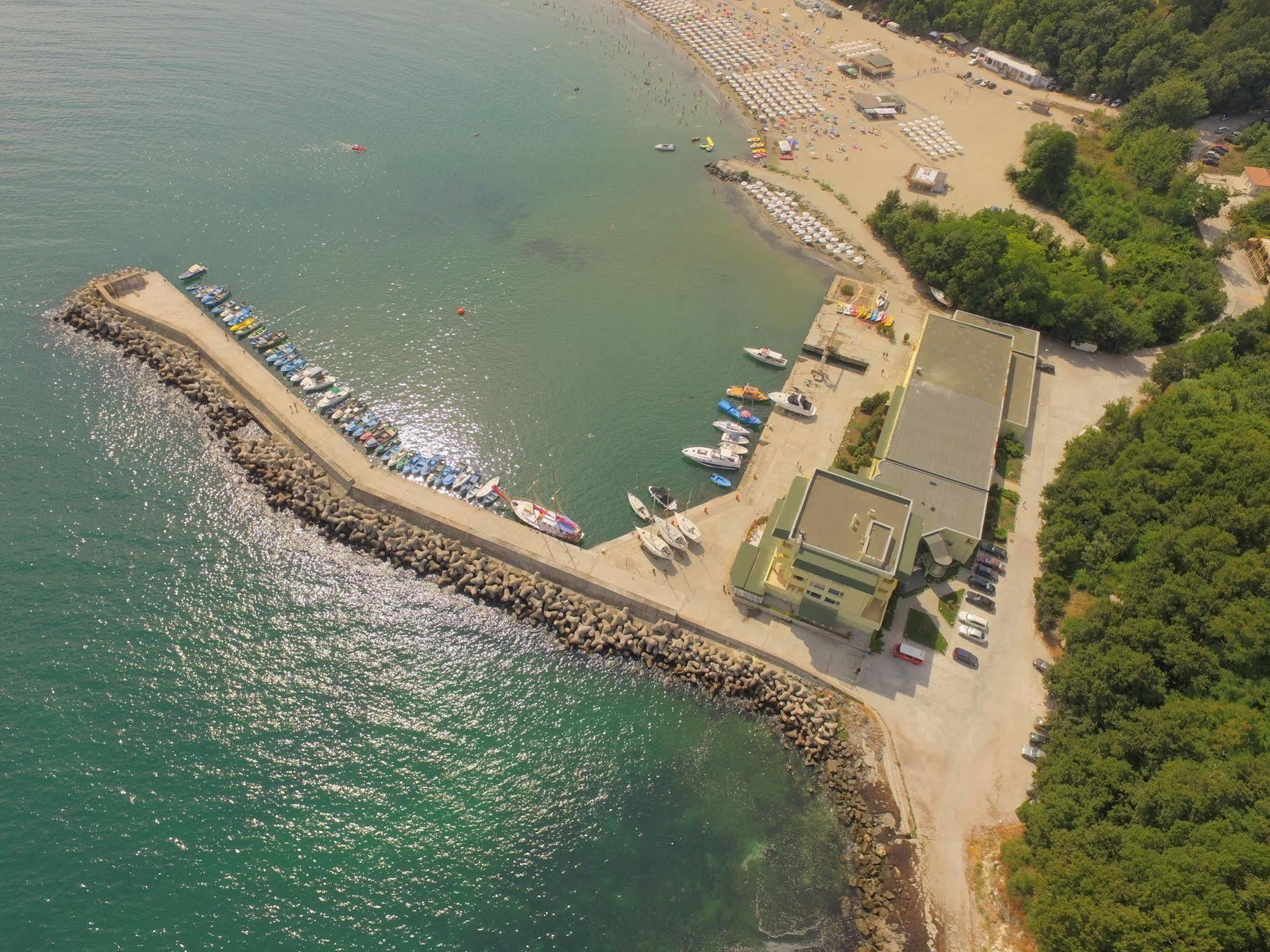Hotel Marina Китен Екстер'єр фото
